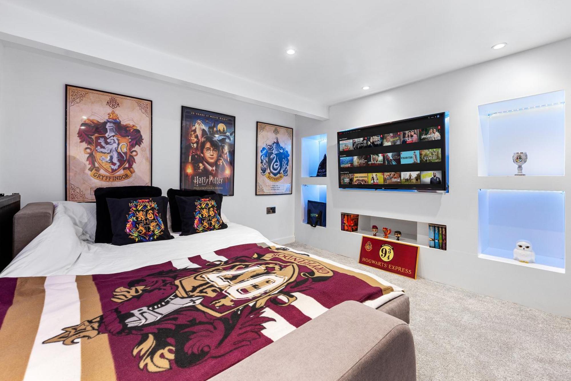 The Hogwarts Retreat - Cinema Room - Special May Offer - 25Th - 31St วัตฟอร์ด ภายนอก รูปภาพ
