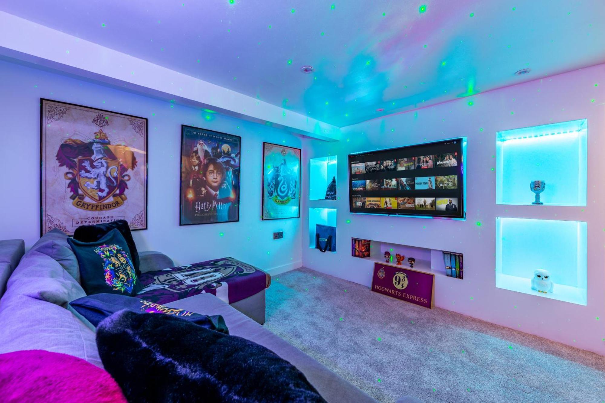 The Hogwarts Retreat - Cinema Room - Special May Offer - 25Th - 31St วัตฟอร์ด ภายนอก รูปภาพ